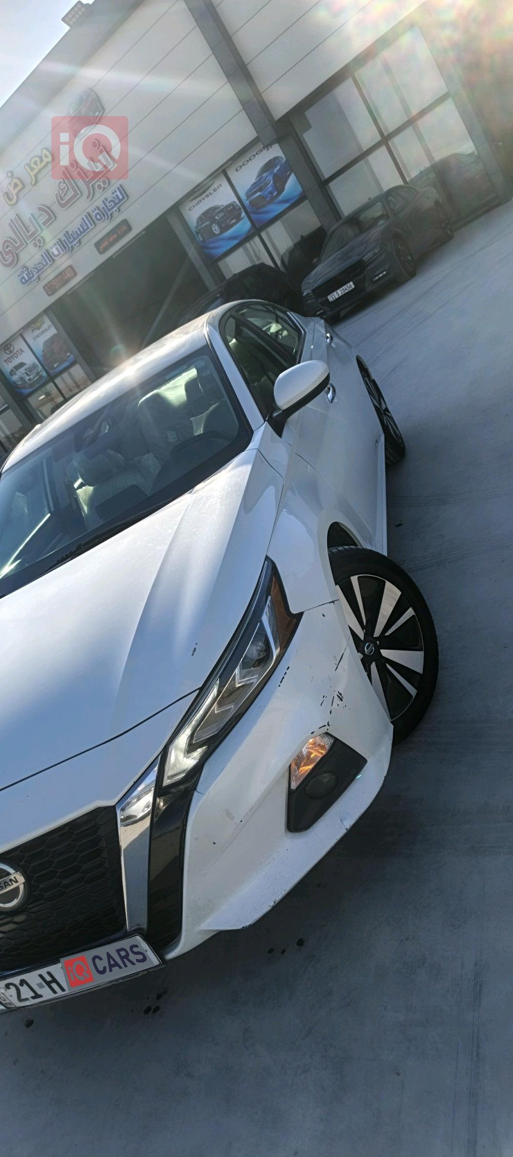 نيسان ألتيما